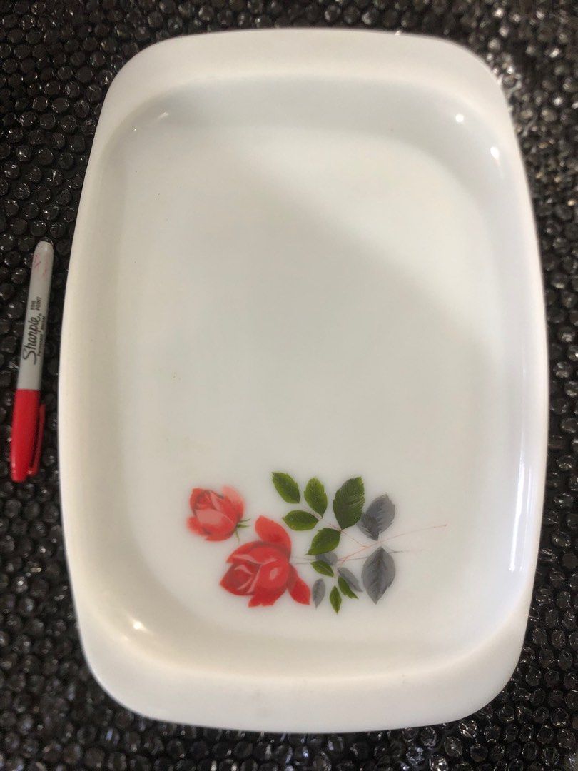 Pyrex Vintage (Category: Bakeware) located in Manila. Submitted by akotisay (Listing ID 1225682301, Image 1). Description: Take all Php3k.