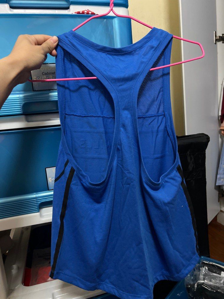 Reebok les mills Women s Fashion Activewear on Carousell