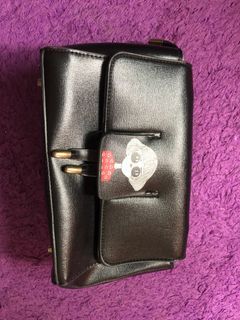 Sale tas dilemari