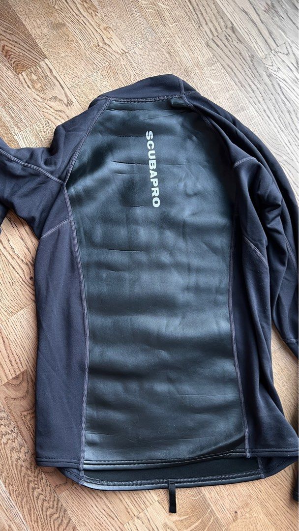 scubapro hybrid thermal top size M