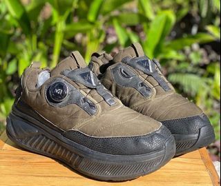 Sepatu outdoor millet boa system waterproof