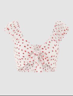 Shopcider / cider sweet girl must-have strawberry print top in size S