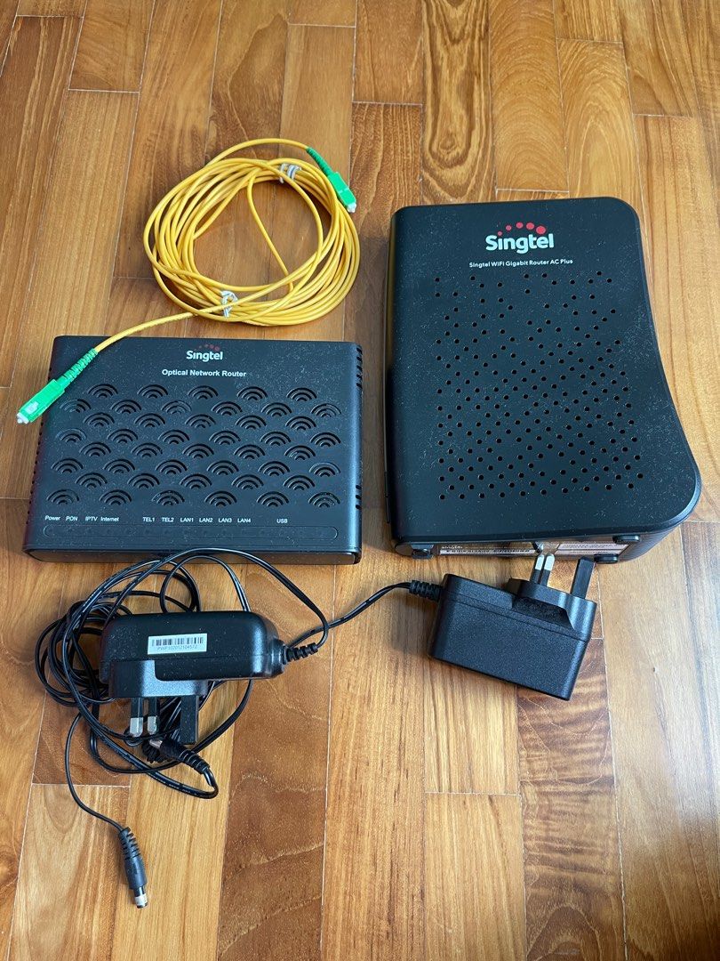 Singtel ONT (ZTE) + Gigabit AC Plus router, Computers & Tech, Parts