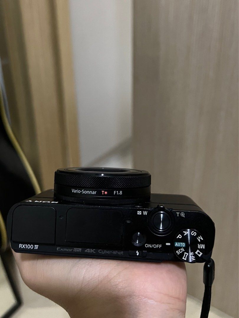 Sony RX100 IV, Photography, Cameras on Carousell