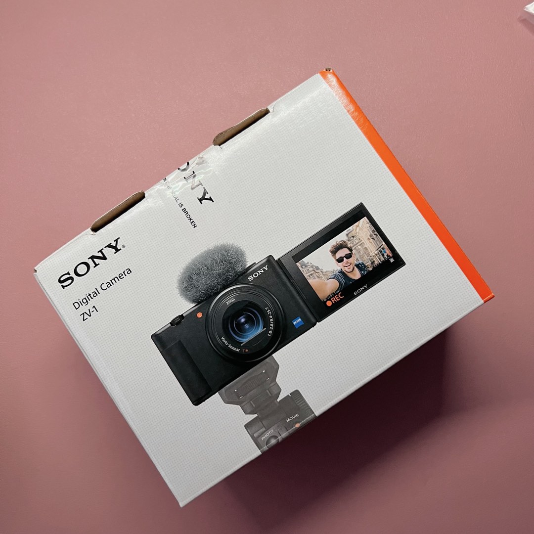 SONY ZV1 (with SONY warranty until Oct 2025), Photography, Cameras on