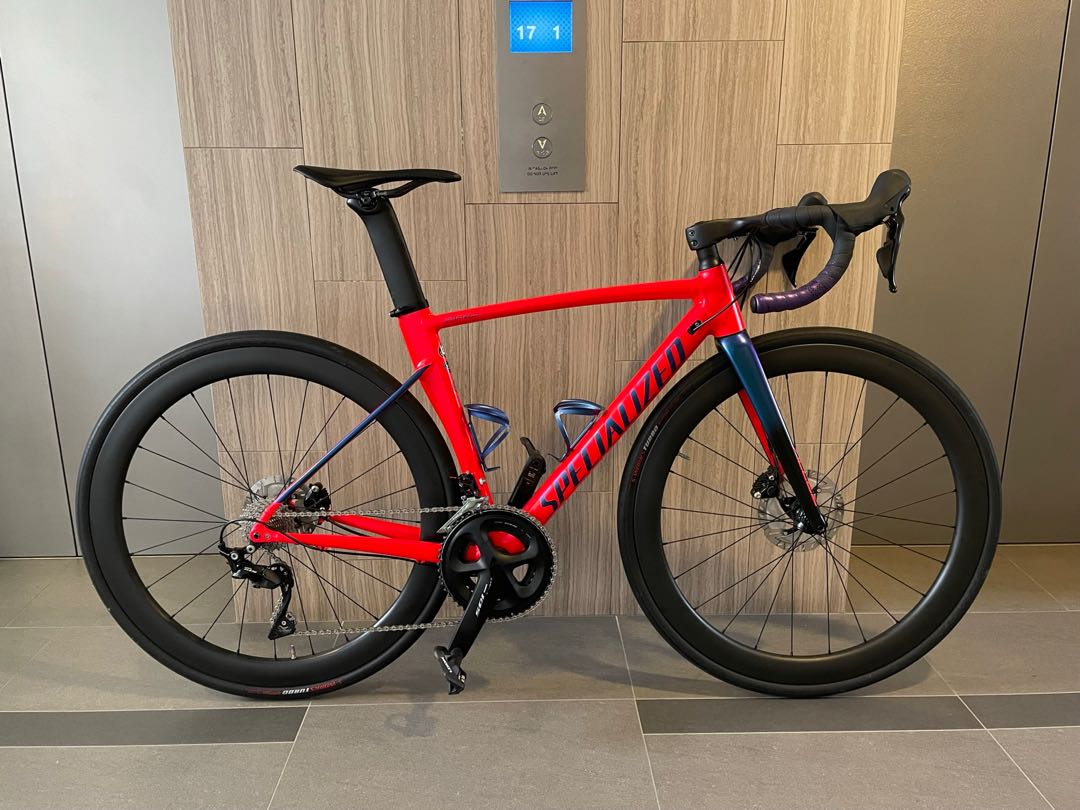 Specialized Allez Sprint Disc size 52 , DT swiss carbon wheels , carbon