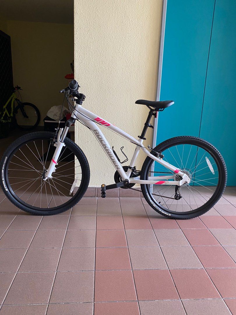 Decathlon Rockrider ST 100 RR 26 in 21sp White XS Size Sports