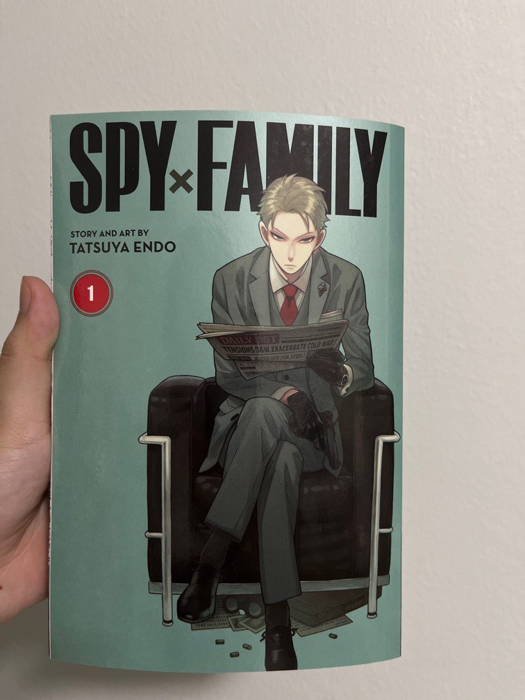 Spy X Family Book 1, Hobbies & Toys, Books & Magazines, Fiction & Non