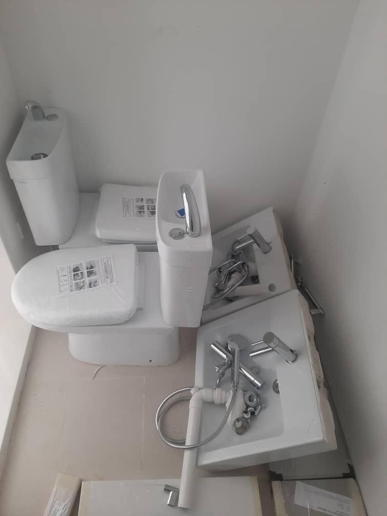 Toilet bowl & basin, Furniture & Home Living, Bathroom & Kitchen