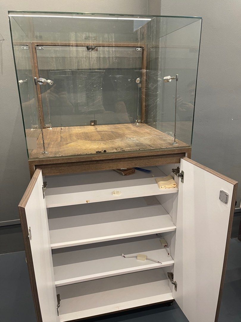 Used Display 7/10 condition!, Furniture & Home Living, Furniture, Shelves,