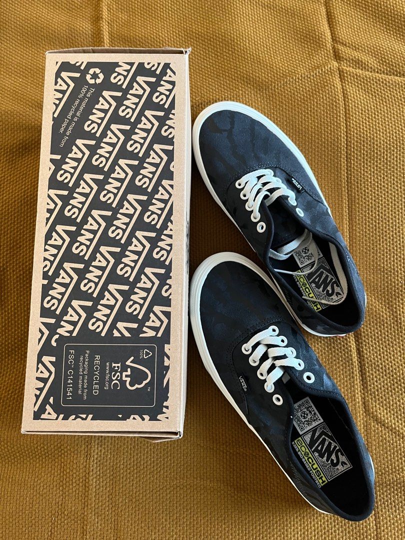 Black sales tiger vans