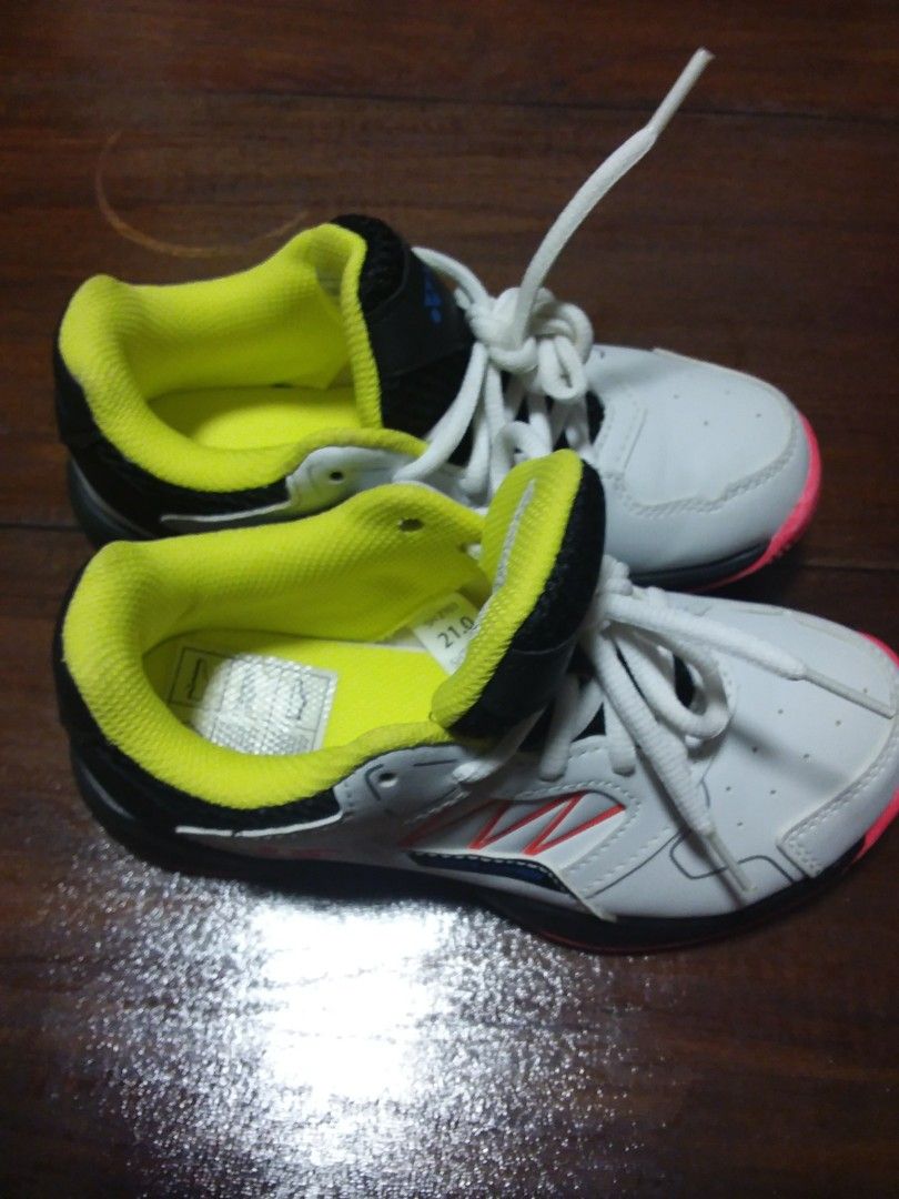 Yonex badminton shoes for kids on sale