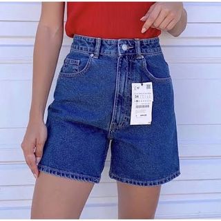 (Category: ) located in . Submitted by aestheticallypreloved (Listing ID 1222980490, Image 1). Description: .