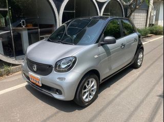 2015年 smart forfour 999cc 銀黑色 熊古錐ㄝ噗噗車