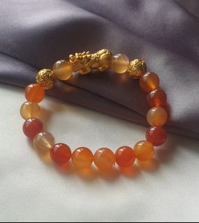 (Category: ) located in . Submitted by joviedesignz (Listing ID 1229551829, Image 1). Description: .