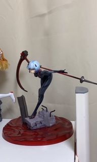 拿鐮刀ㄉ綾波零！