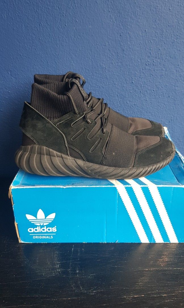 Adidas tubular doom triple black hot sale