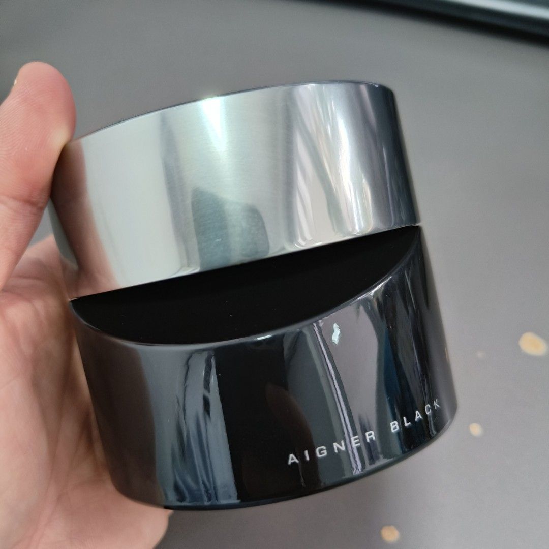 etienne aigner black