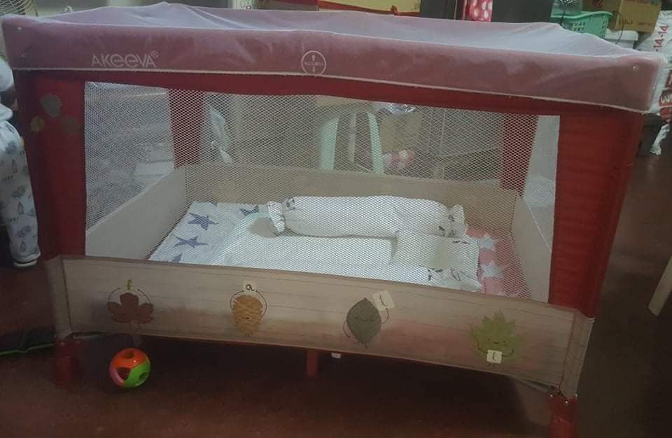 Akeeva Crib 50 Discount, Babies & Kids, Baby Nursery & Kids Furniture