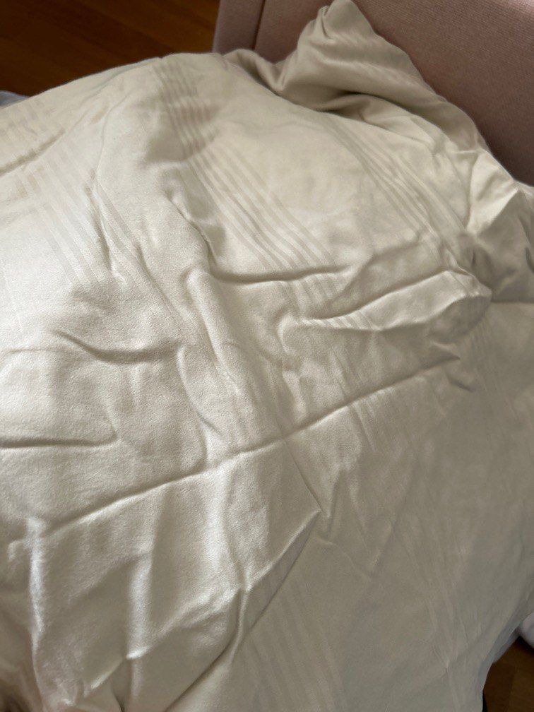 Akemi king size fitted bedsheet, Furniture & Home Living, Bedding & Towels on Carousell