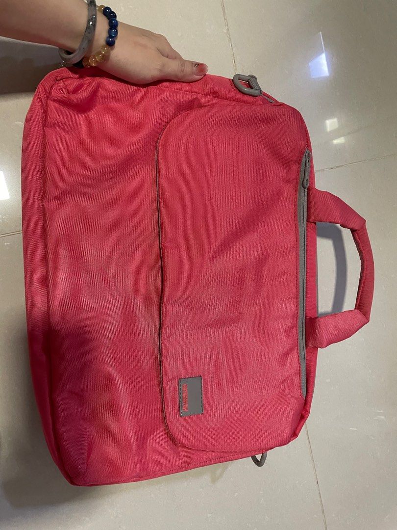 American Tourister Laptop Bag, Women's Fashion, Bags & Wallets, Cross