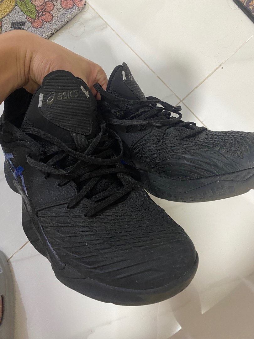asics basketball shoes, 男裝, 鞋, 波鞋 Carousell