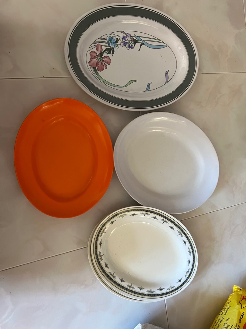 Assorted plates, Furniture & Home Living, Kitchenware & Tableware