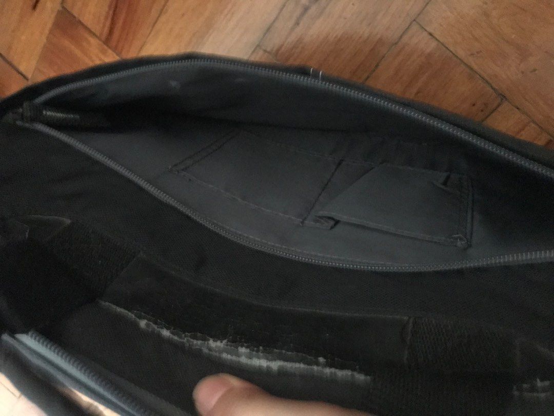 Authentic Asus Laptop bag (Category: Laptop Bags & Sleeves) located in Las Pinas. Submitted by reneemsmla (Listing ID 1229479476, Image 2). Description: RFS: Decluttering •see photos for flaws •intact interior- no flaws •exterior has tarnish especially on the leather part but other than that no other flaws • with bag strap included •can fit up to 16” laptop .