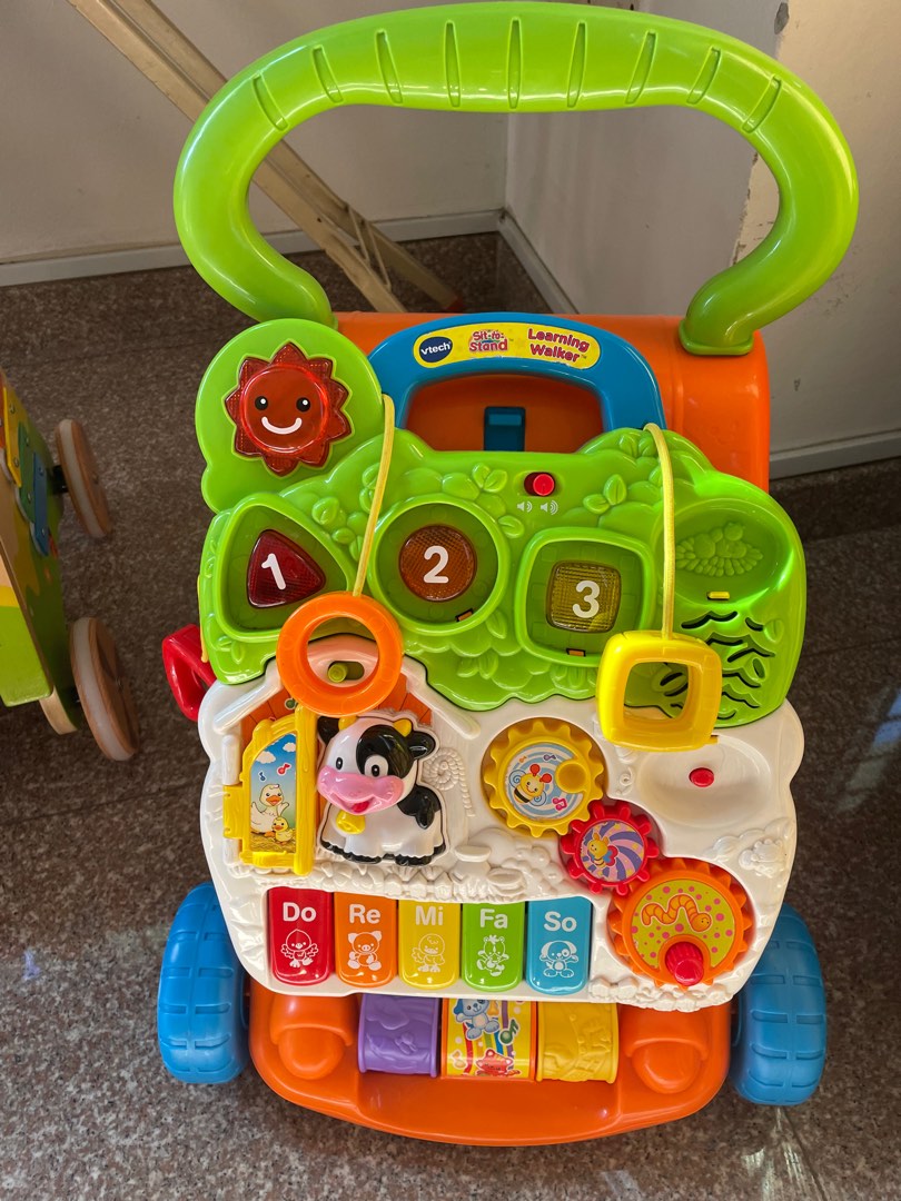 Baby walker, Babies & Kids, Infant Playtime on Carousell