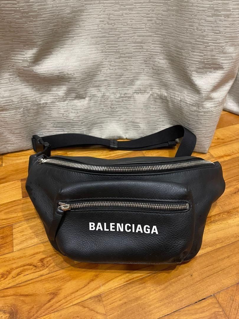 Balenciaga everyday belt pack sales