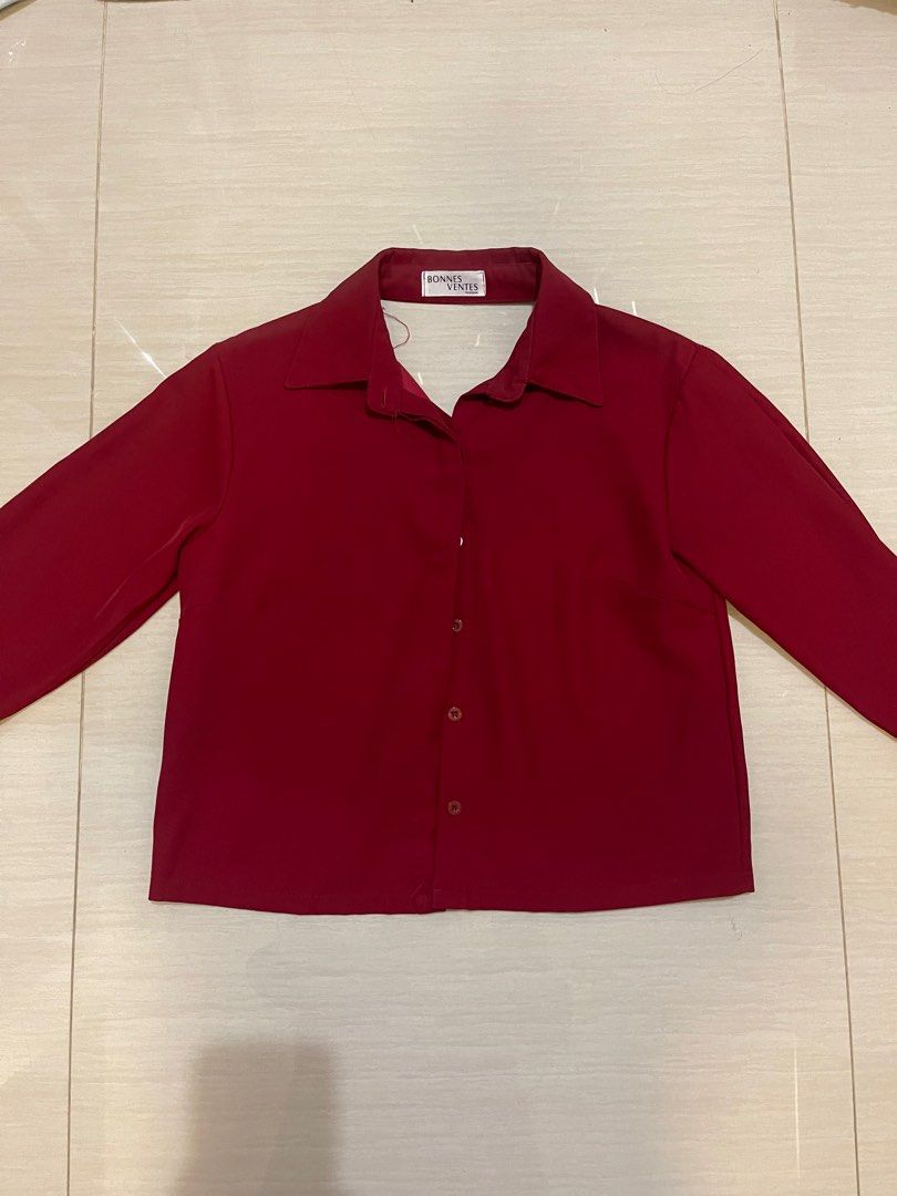 Bangkok Semi Cropped Backless Polo (Category: Longsleeves) located in Quezon City. Submitted by col_m (Listing ID 1229620891, Image 1). Description: Size S-M Bought in Bangkok.
