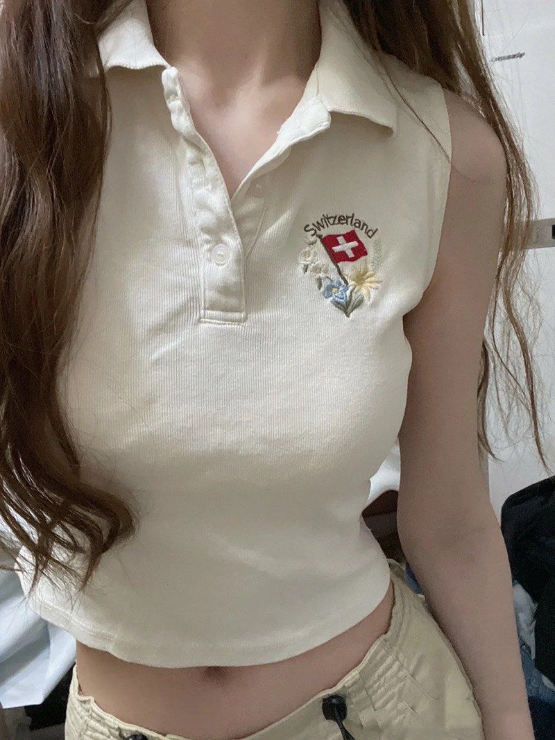 BNWOT Brandy Melville Switzerland Embroidered Ivory Colleena Button Up