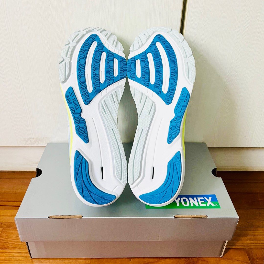 yonex jogging shoes