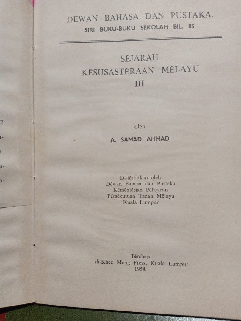 Buku Lama Sejarah Kesusateraan Melayu Iii 1958 Hobbies And Toys Books And Magazines Storybooks 6117