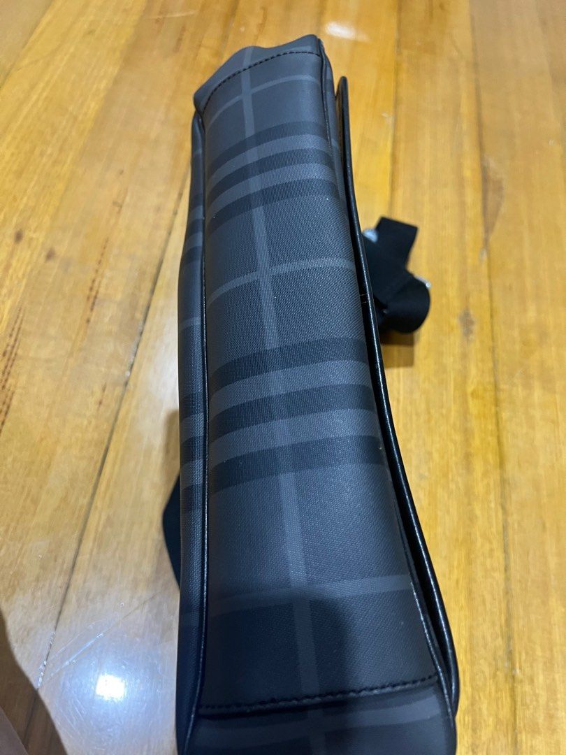 Burberry Original Men Sling bag, Men's Fashion, Bags, Sling Bags on