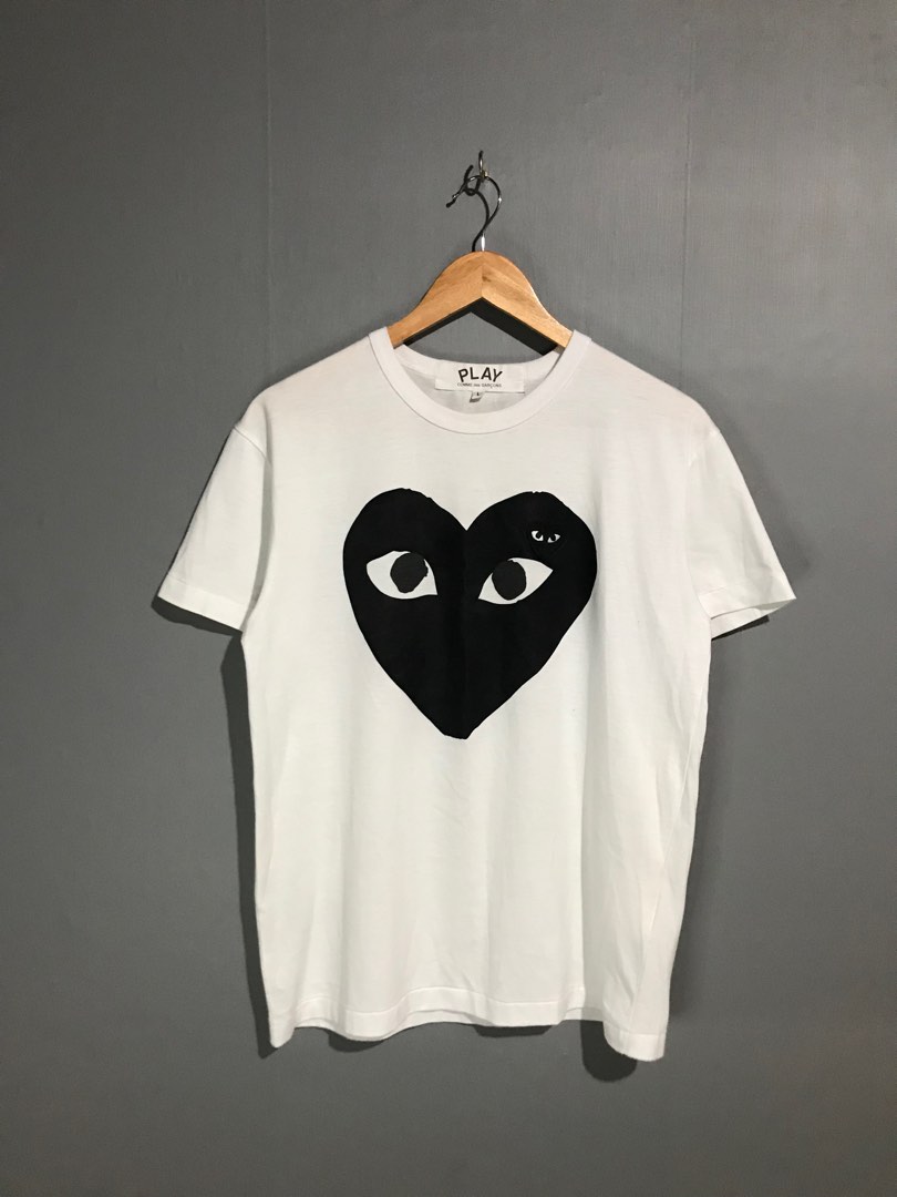 CDG Play Black Heart Logo Tee Men s Fashion Tops Sets Tshirts