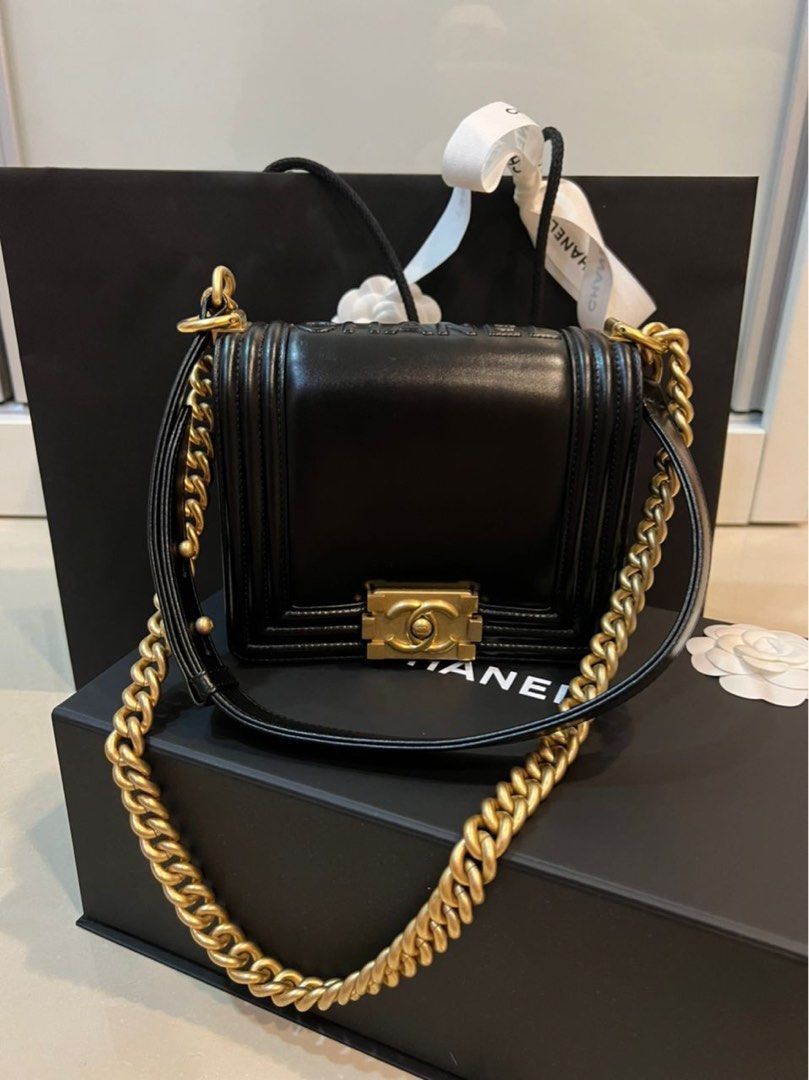 CHANEL Le Boy