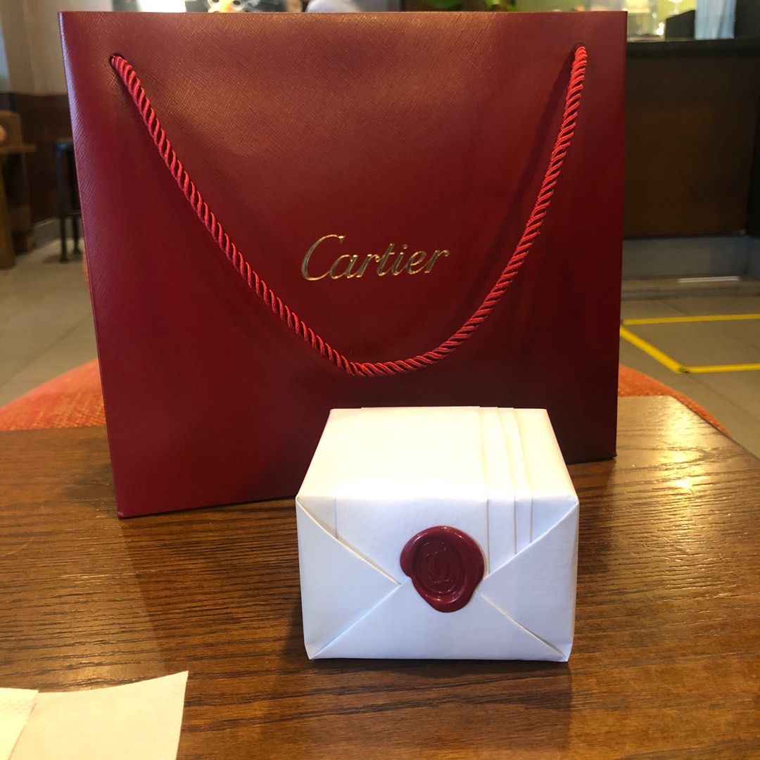 Preloved Authentic Clash de Cartier ring size 51 (Category: Luxury Accessories) located in Makati City. Submitted by tinsey (Listing ID 1229554428, Image 3). Description: Small model, 18k rose gold Authentic with certificate and receipt Purchased in Malaysia Cartier boutique Comes with complete boutique packaging— box, wrapping paper with wax stamp and paper bag. Lightly used. .