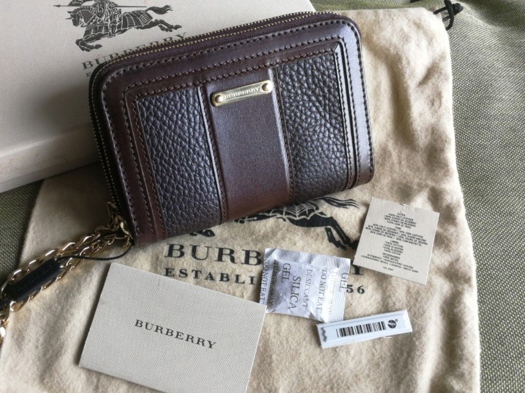 Clearance Bnwt Burberry Wrist Wallet Authentic