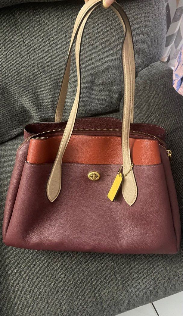 Coach Lora carryall in colorblock totebag 30 Fesyen Wanita Tas