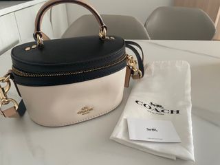 （分類：）位於 。 由 e.eyey 提交（商品編號 1229517487，圖片 1）。簡介： 。
