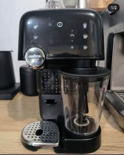 coffee machine / lavazza
