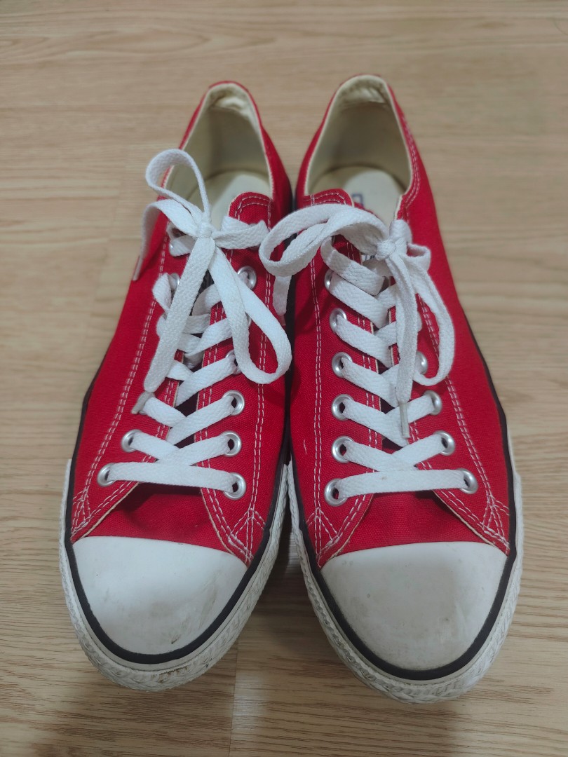 Converse Chuck Taylor, 女裝, 鞋, 波鞋- Carousell