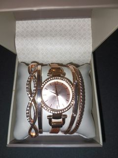 (Category: ) located in . Submitted by clothestaples (Listing ID 1229553799, Image 1). Description: .