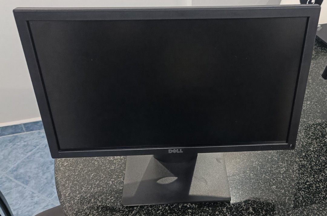 Dell 20" Inch monitor, Computers & Tech, Parts & Accessories, Monitor