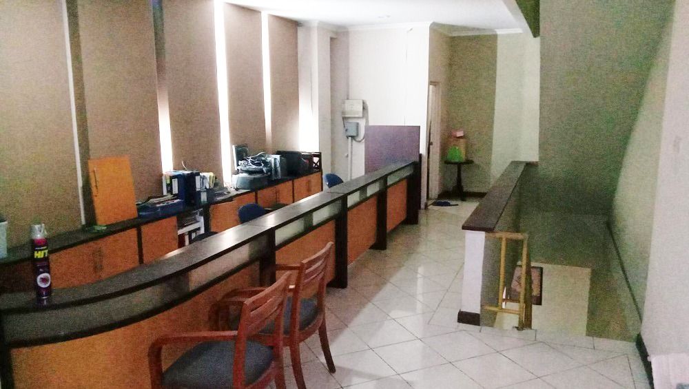 dijual_ruko_4_lantai_di_jl_per_1682903210_ce78c214_progressive