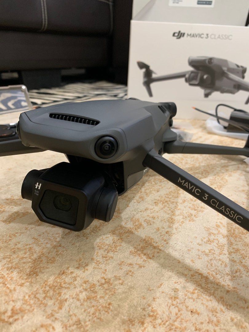 DJI Mavic 3 Classic, Photography, Drones on Carousell
