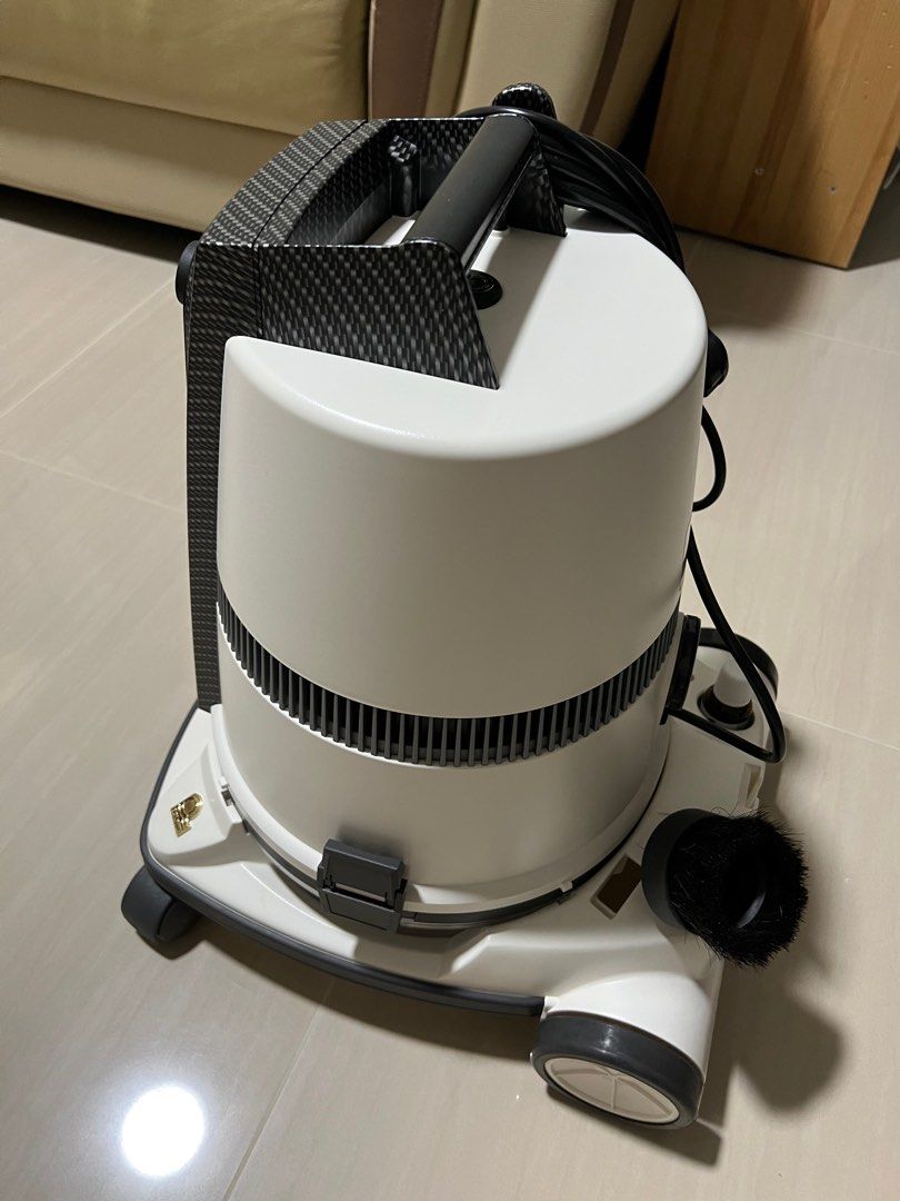 Dolphin Vacuum Cleaner German Technology, TV & Home Appliances