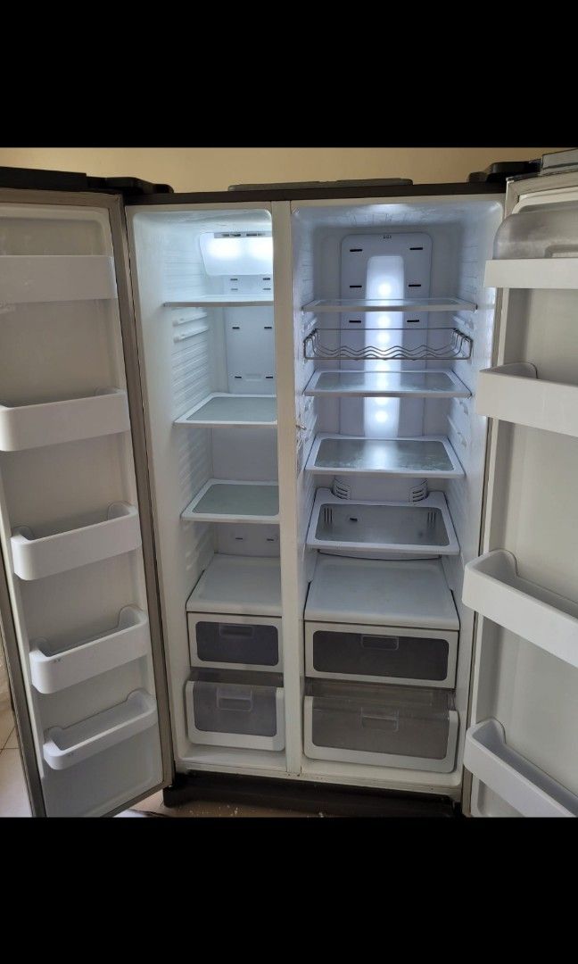Double door fridge, in Good and Fair condition 400, TV & Home