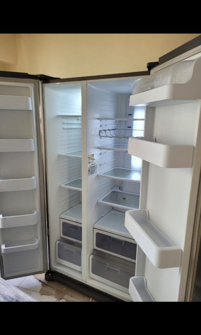 Double door fridge, in Good and Fair condition 400, TV & Home